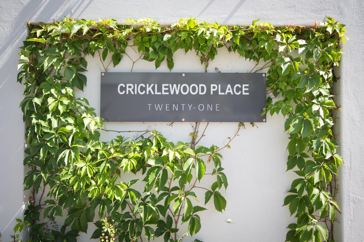 Cricklewood Place - Luxury Holiday Homes เคปทาวน์ ภายนอก รูปภาพ