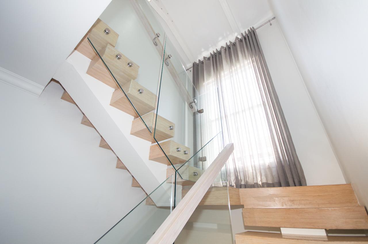 Cricklewood Place - Luxury Holiday Homes เคปทาวน์ ภายนอก รูปภาพ