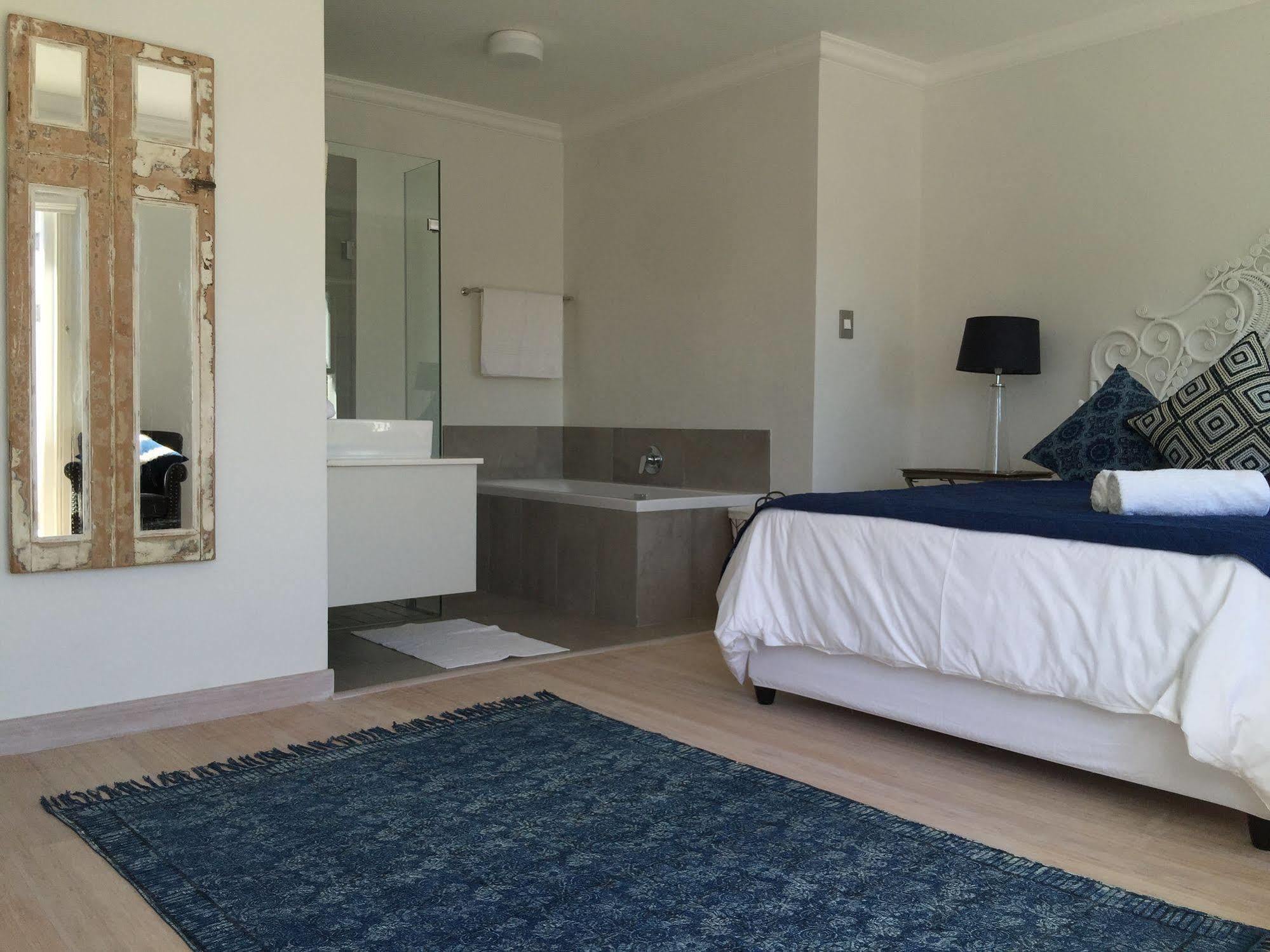 Cricklewood Place - Luxury Holiday Homes เคปทาวน์ ภายนอก รูปภาพ