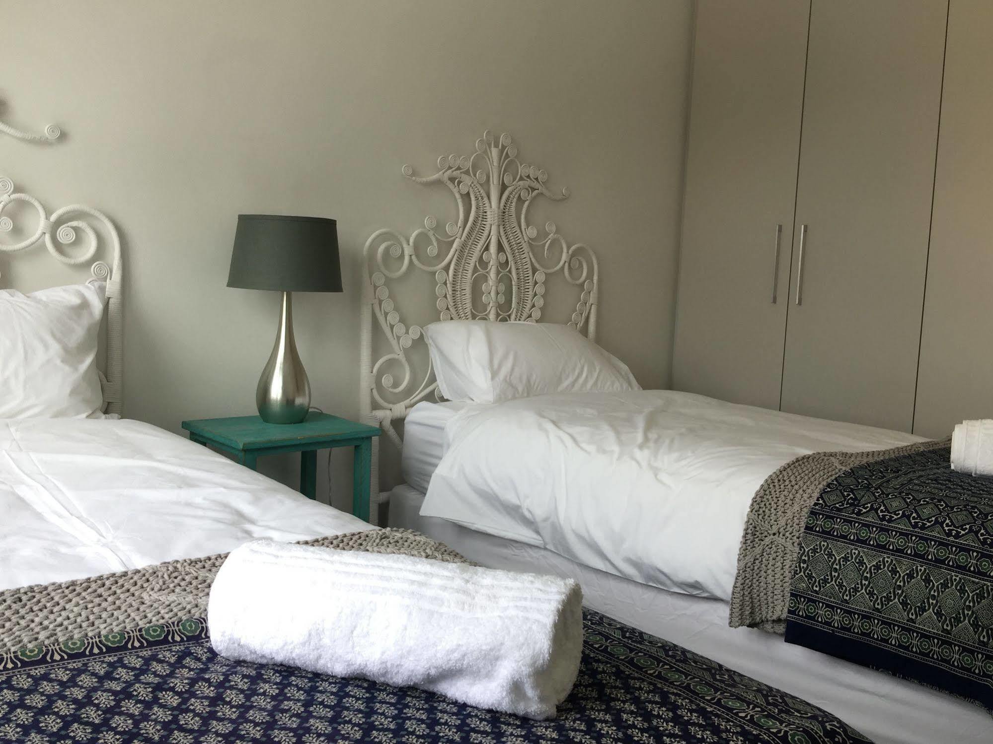 Cricklewood Place - Luxury Holiday Homes เคปทาวน์ ภายนอก รูปภาพ