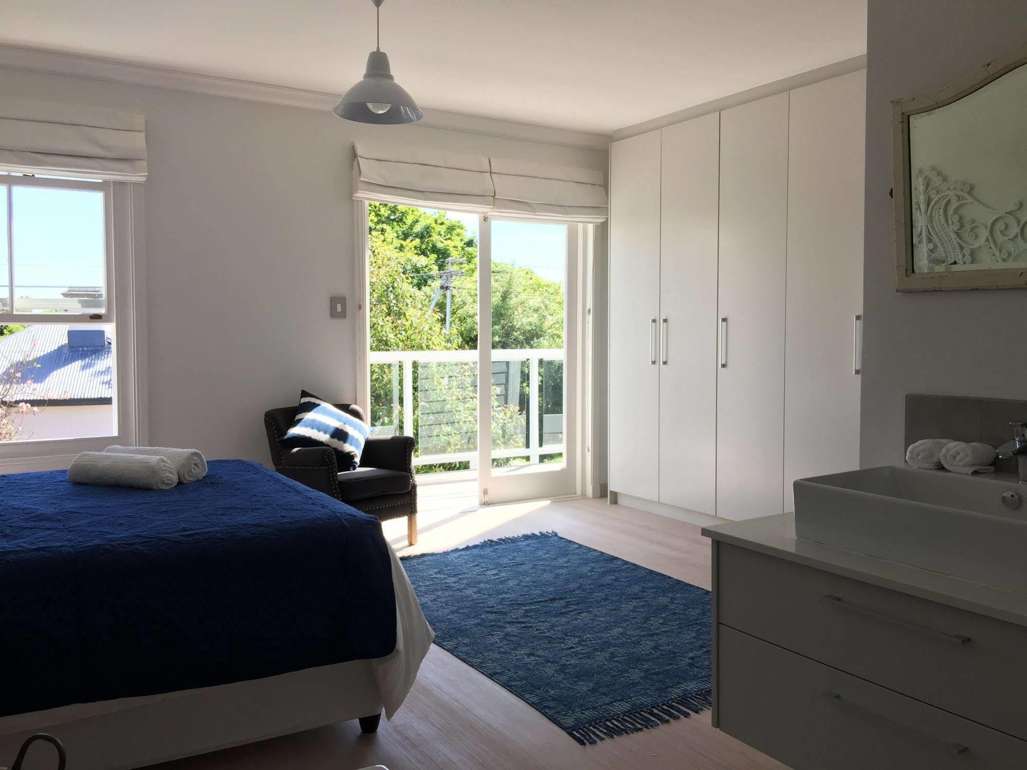 Cricklewood Place - Luxury Holiday Homes เคปทาวน์ ภายนอก รูปภาพ