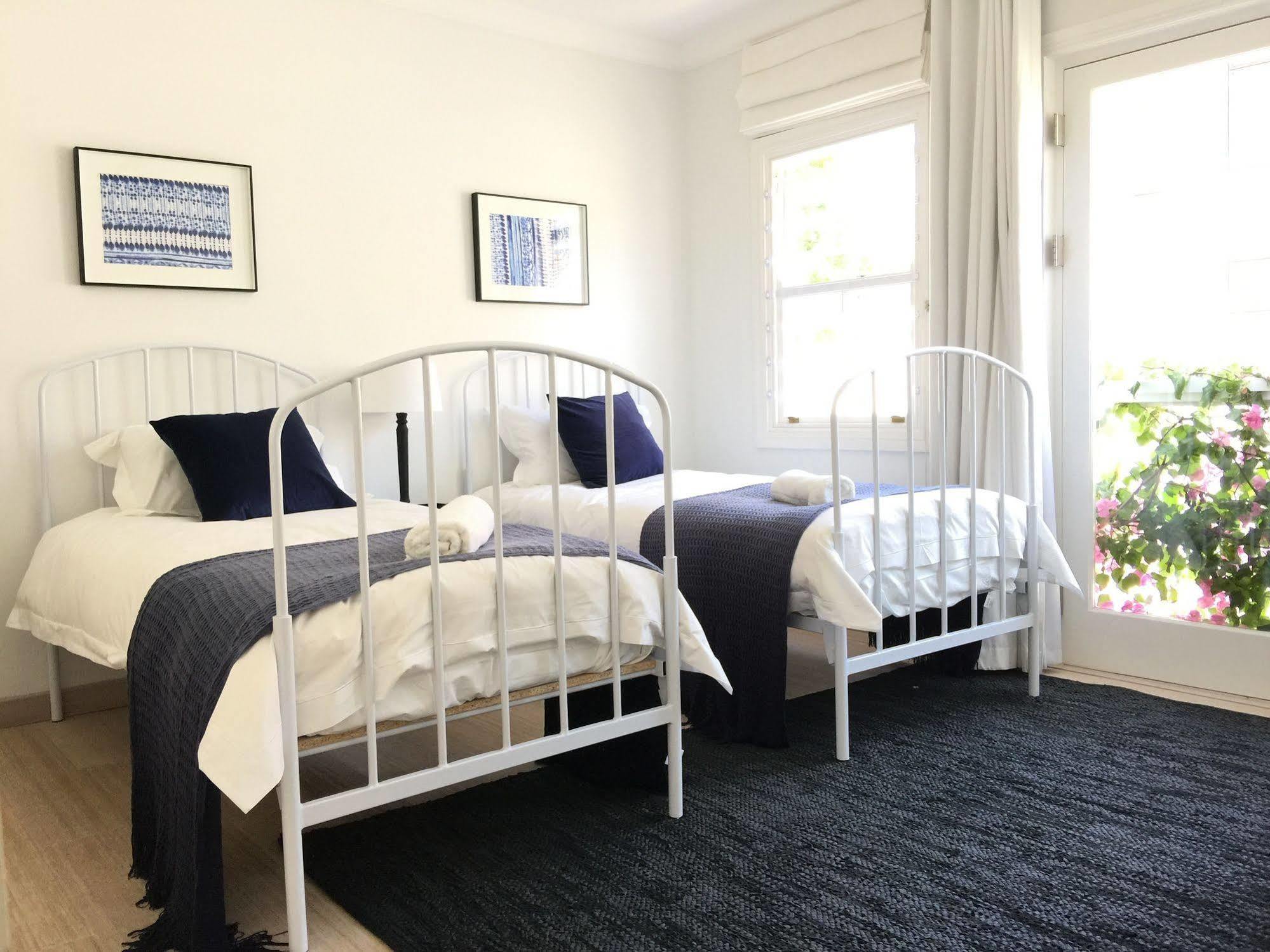 Cricklewood Place - Luxury Holiday Homes เคปทาวน์ ภายนอก รูปภาพ